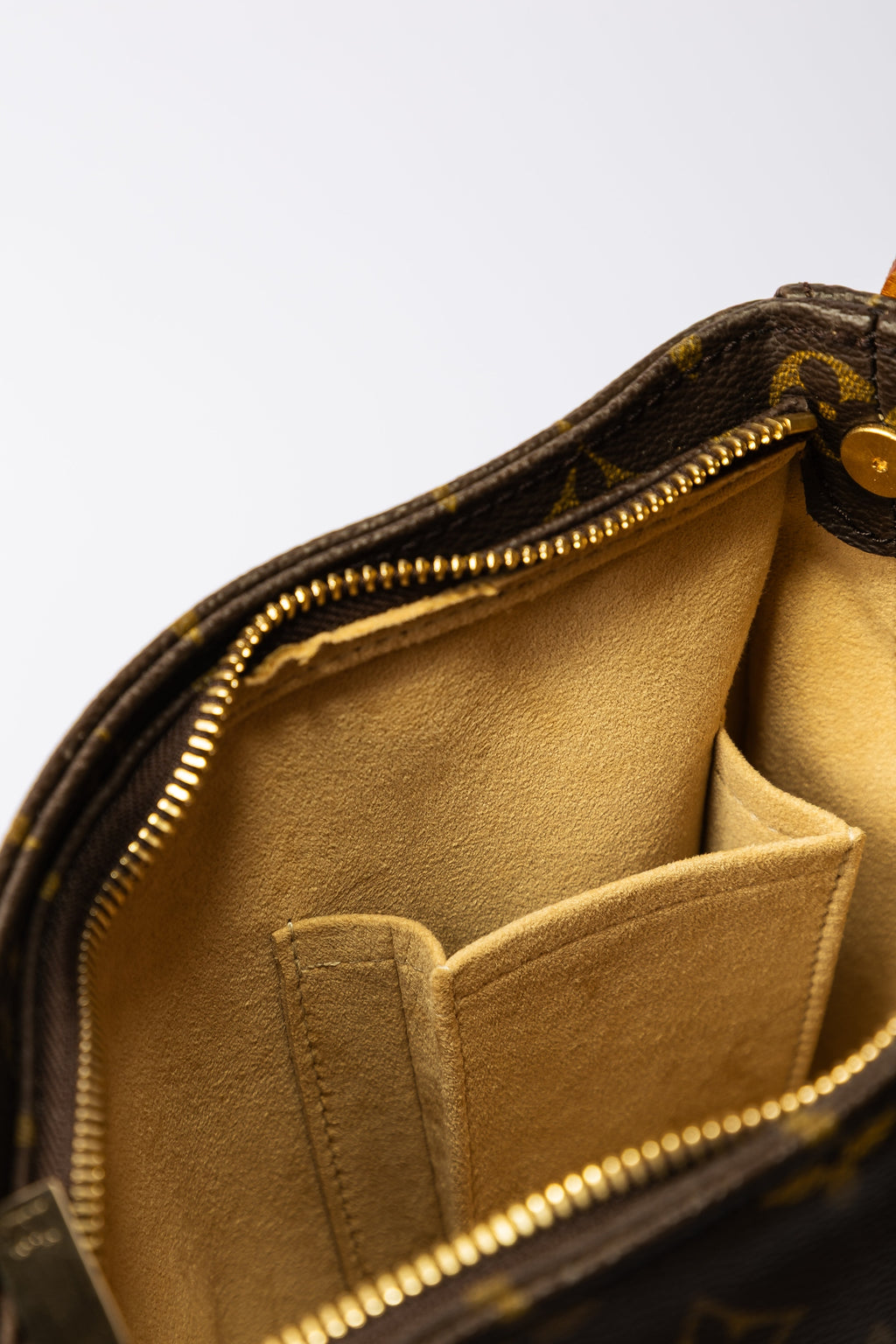 Louis Vuitton Looping Bag (MM)