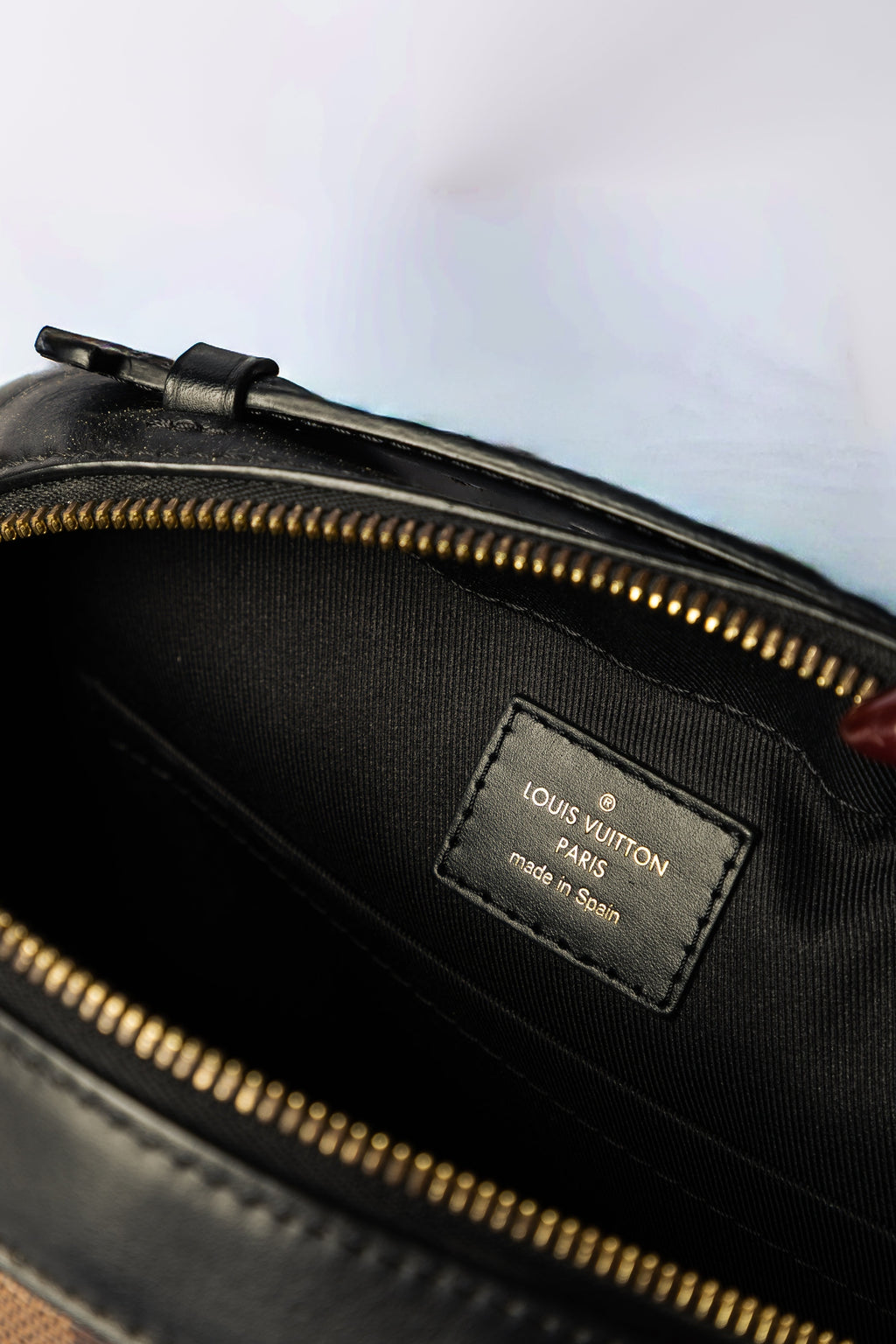 Louis Vuitton Damier Ebene Camera Bag / Pochette Camera (Vintage)