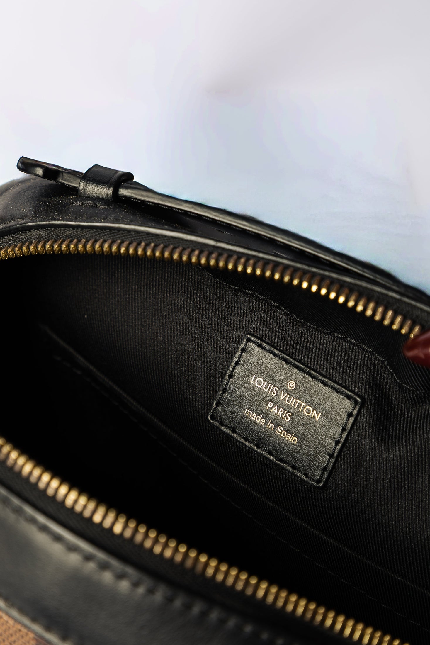 Louis Vuitton Damier Ebene Camera Bag / Pochette Camera (Vintage)