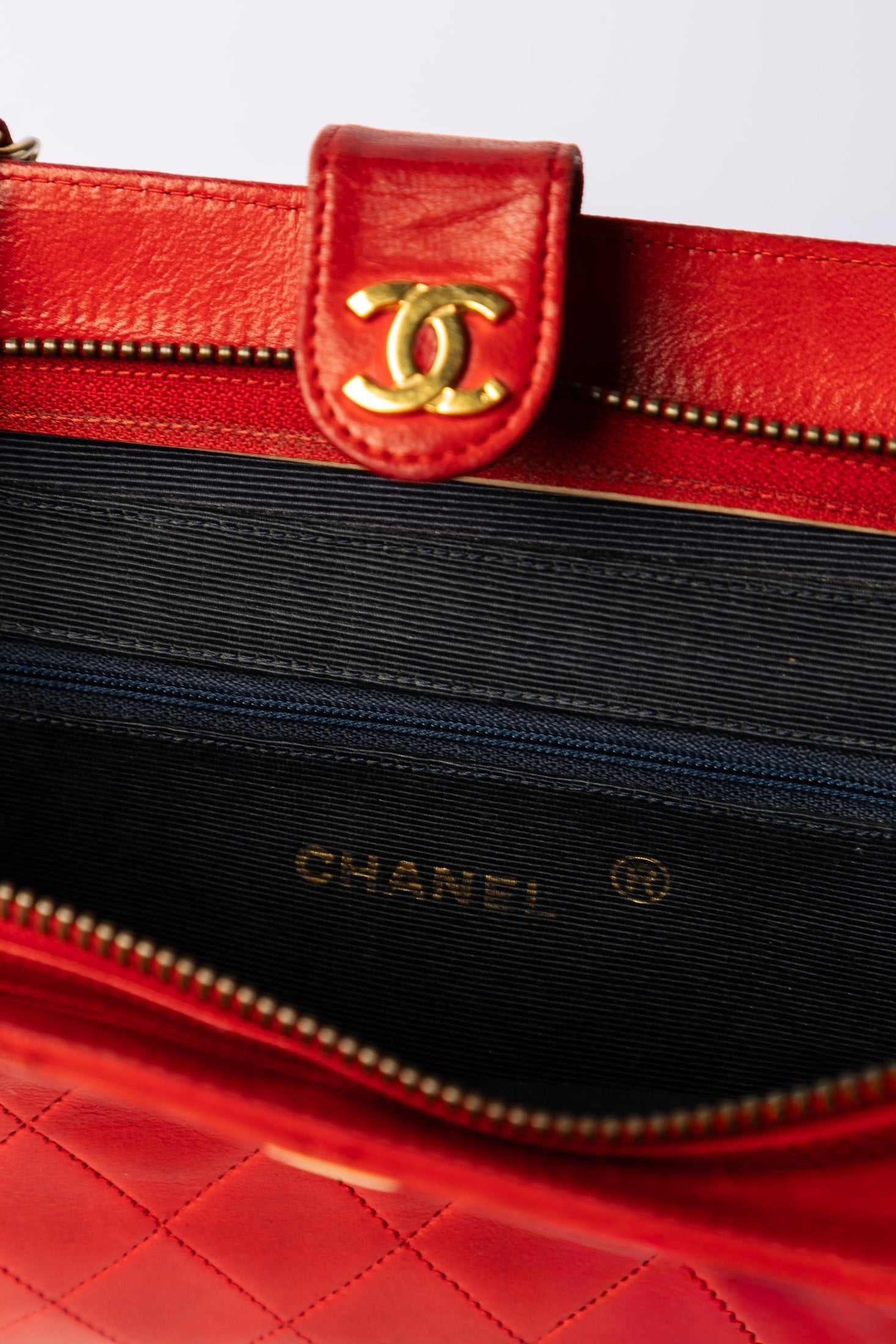 Chanel Vintage Camera Bag / Shoulder Bag (matelassé in pelle)