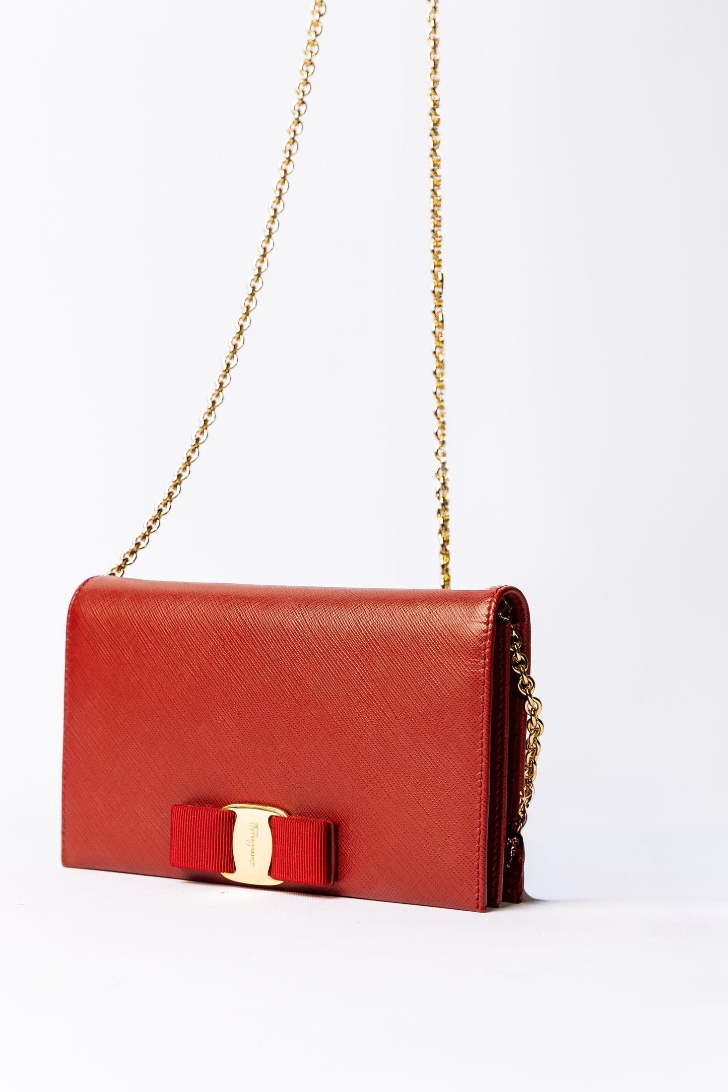 Salvatore Ferragamo – Vara Bow Shoulder Bag / Vara Bow Wallet on Chain (WOC)