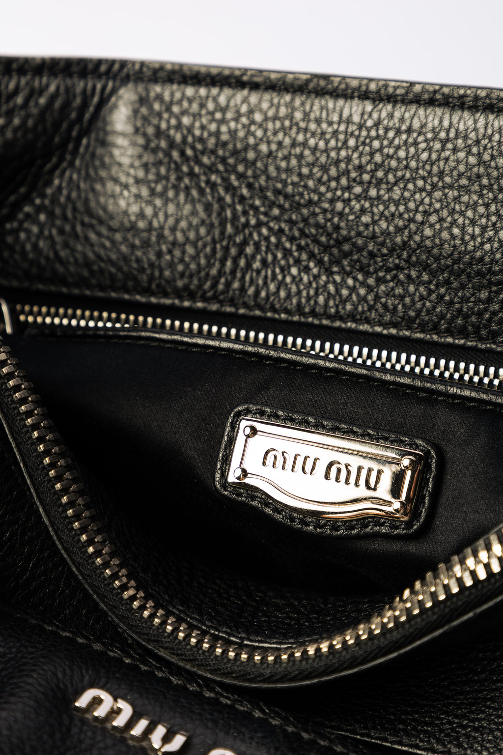 Miu Miu Soft Leather Tote – Nera
