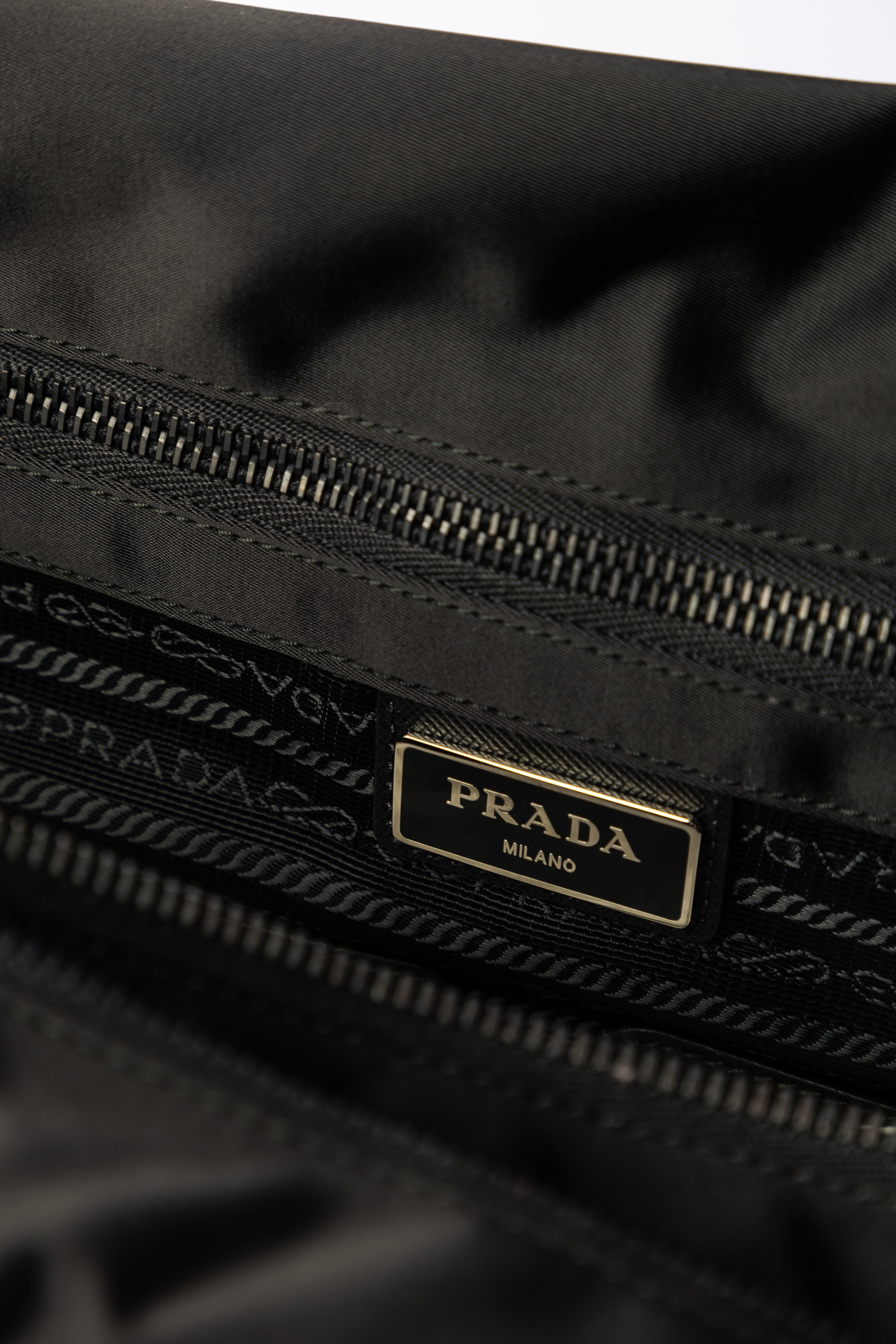 Prada Nylon Messenger Bag – Nero