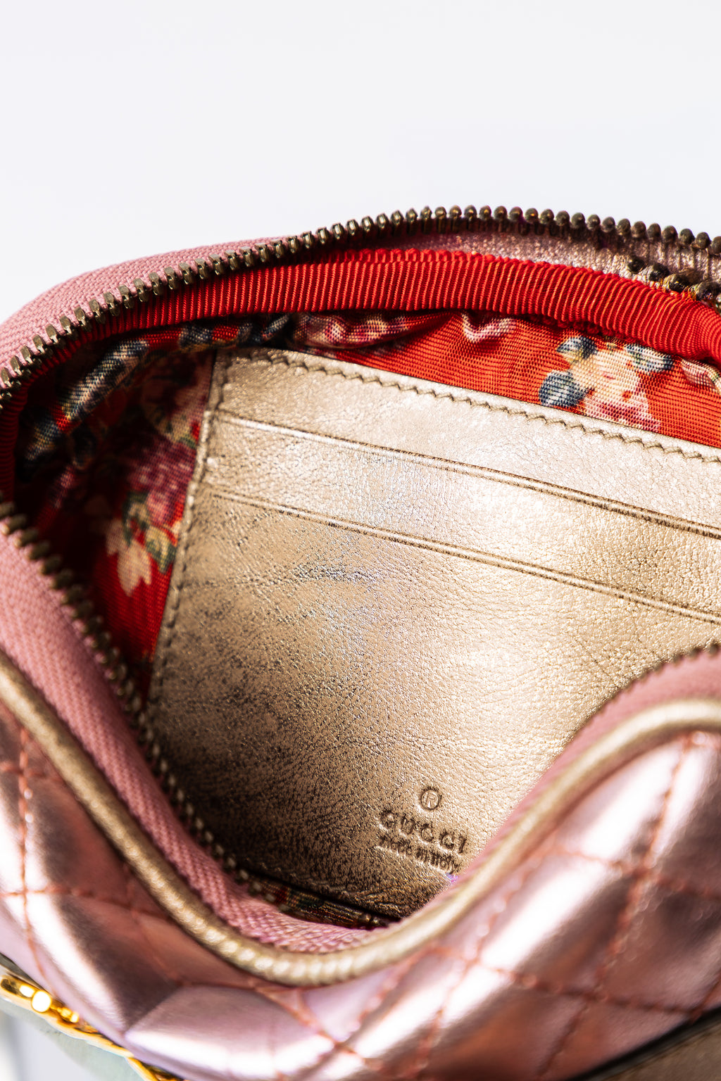 Gucci / Mini Camera Bag – Leather Quilted Bicolor